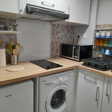 Les Melias T1 Apartman Roujan Kültér fotó