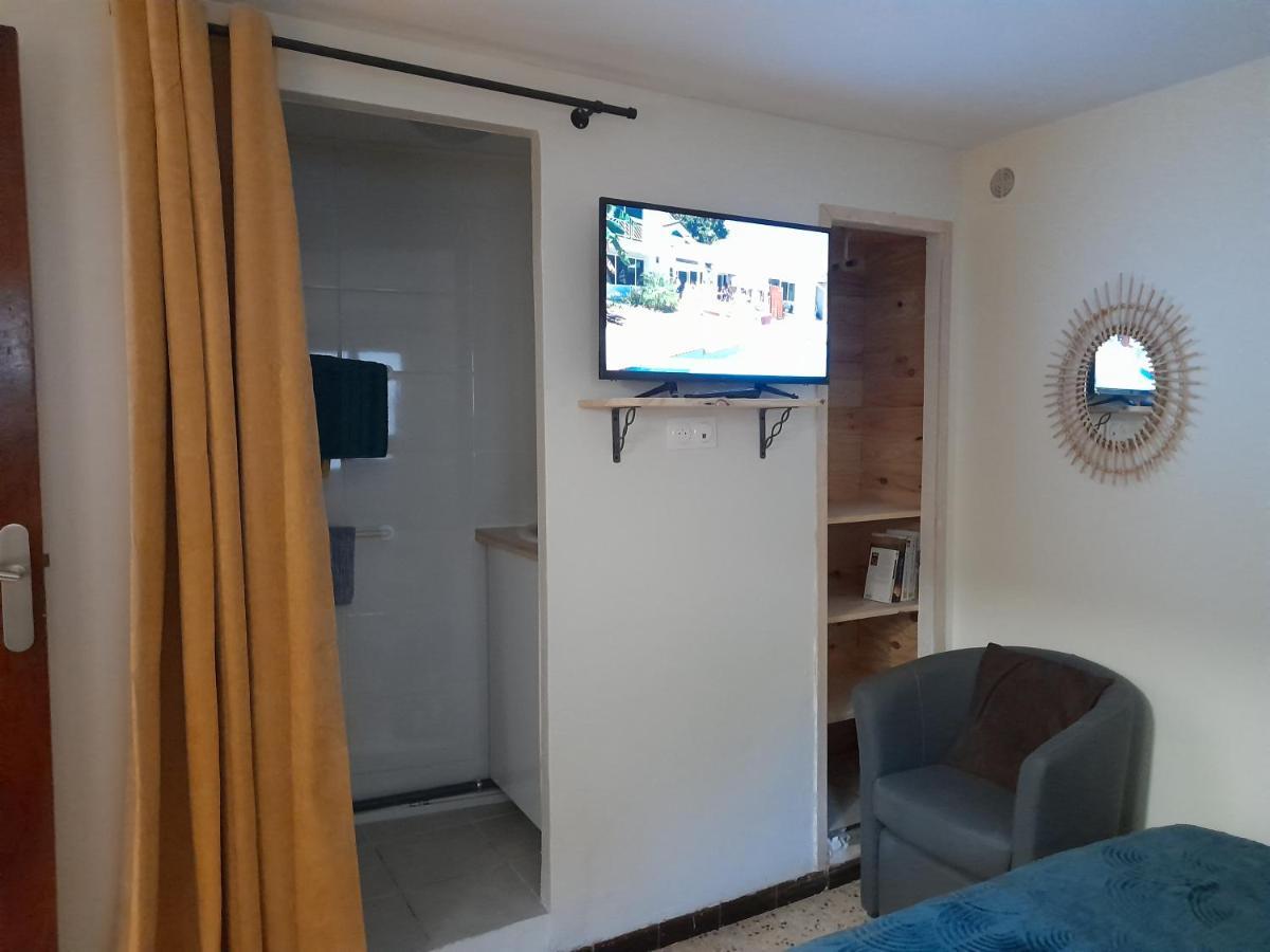 Les Melias T1 Apartman Roujan Kültér fotó